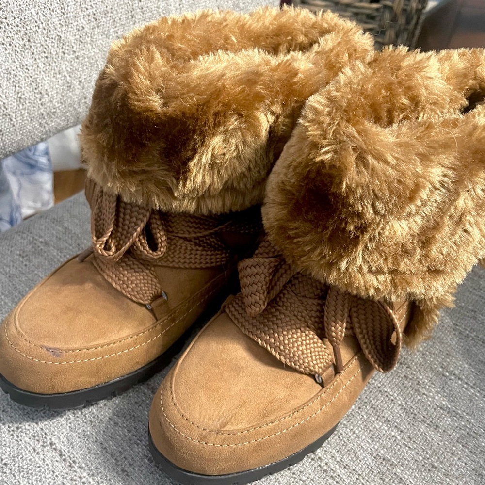 Size 6.5 Fur Booties